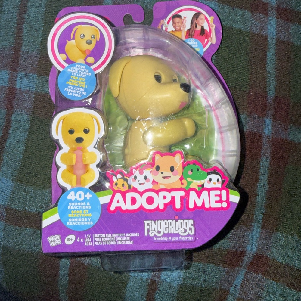 Fingerlings Adopt Me Interactive Toy